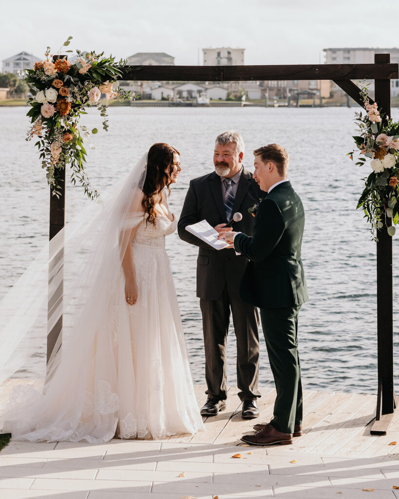 groom reads his vows
