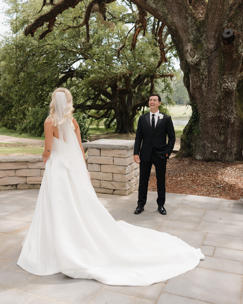 groom sees his bride for the first time