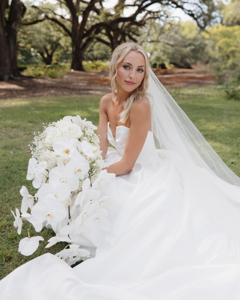 bride holds her bouquet