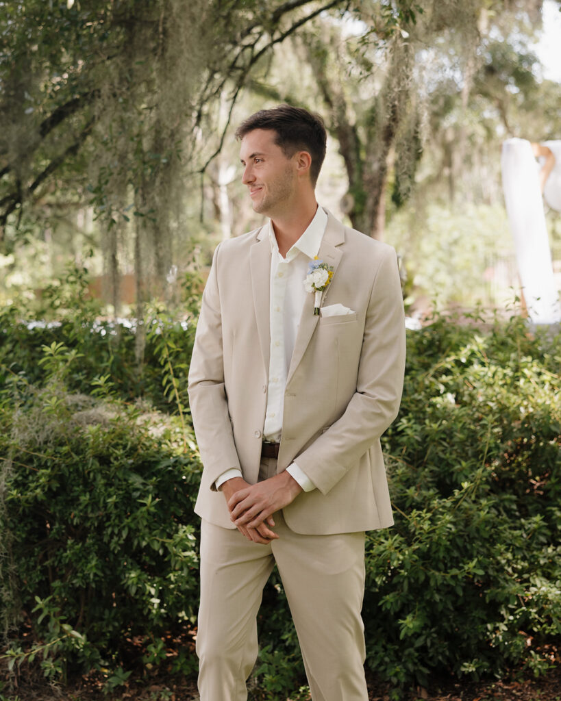 groom sees bride for the first time