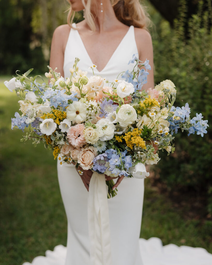 bride's summer inspired bouquet