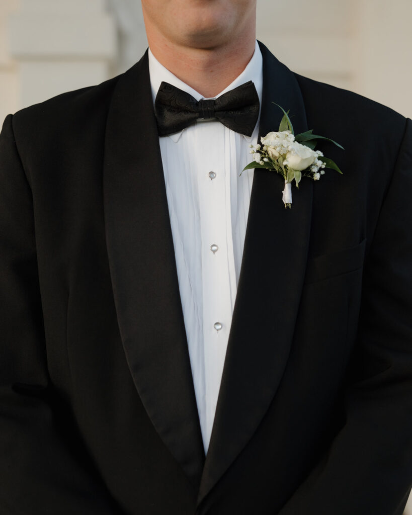 groom's suit