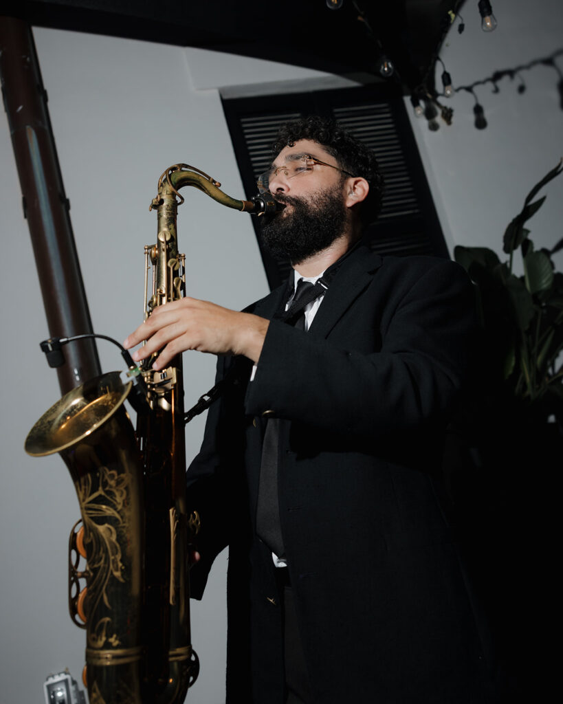 jazz player plays at the Pearl in Rosemary Beach Florida