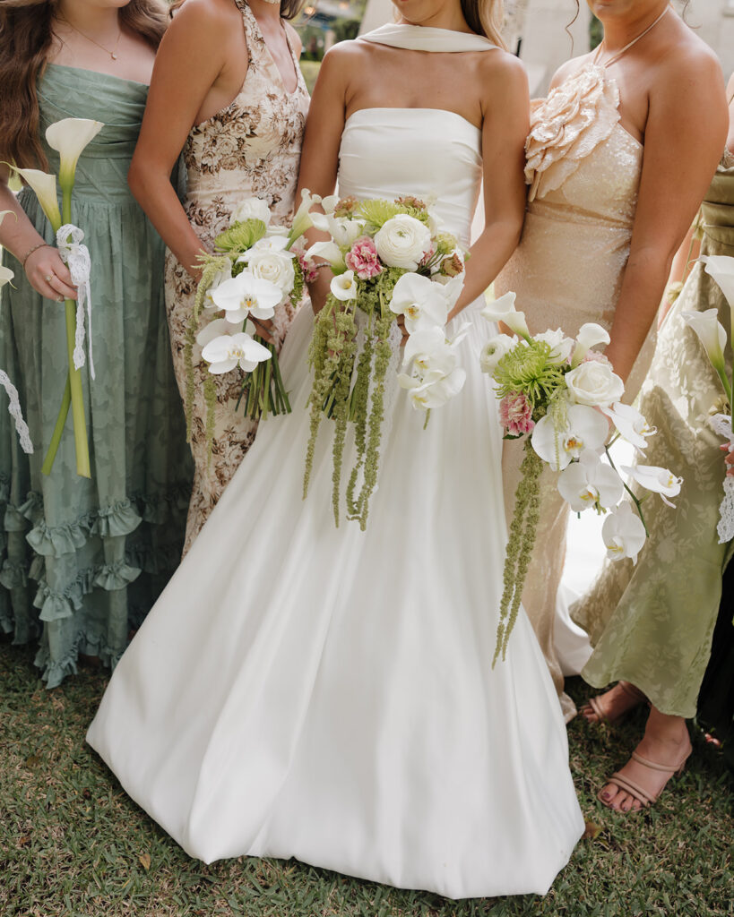 garden party wedding florals